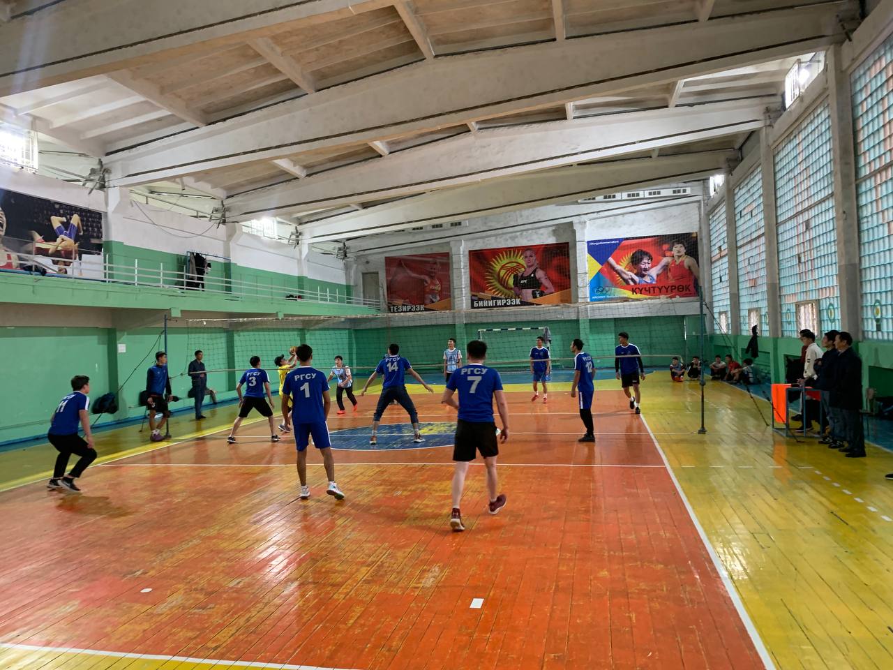 Внутривузовский турнир по волейболу в филиале РГСУ в г. Ош